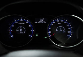 Подержанный автомобиль Hyundai ix35 2014 года (12 фото)