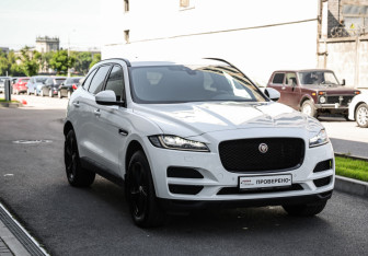Подержанный автомобиль Jaguar F-Pace 2020 года (5 фото)