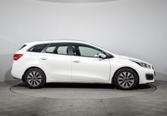 Подержанный автомобиль Kia Ceed Wagon 2017 года (4 фото)