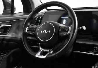 Подержанный автомобиль Kia Sportage 2023 года (17 фото)