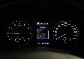 Подержанный автомобиль Hyundai Tucson 2016 года (13 фото)