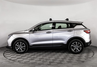 Подержанный автомобиль Geely Coolray 2023 года (8 фото)