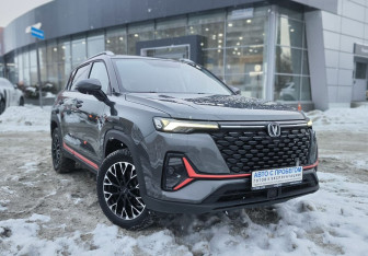 Подержанный автомобиль Changan CS35PLUS 2023 года (3 фото)