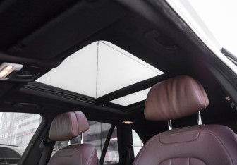 Подержанный автомобиль BMW X5 2017 года (31 фото)