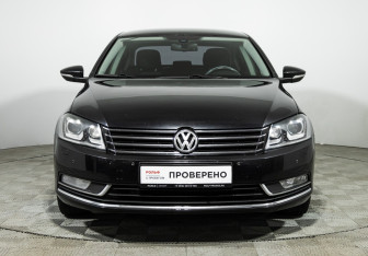 Подержанный автомобиль Volkswagen Passat Sedan 2012 года (2 фото)