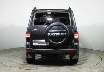Подержанный автомобиль УАЗ Patriot 2017 года (6 фото)