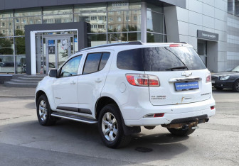 Подержанный автомобиль Chevrolet TrailBlazer 2012 года (6 фото)