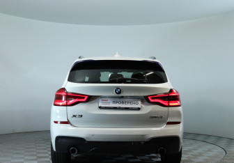 Подержанный автомобиль BMW X3 2019 года (6 фото)