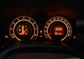 Подержанный автомобиль Toyota Corolla Sedan 2007 года (20 фото)