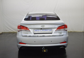 Подержанный автомобиль Hyundai i40 Sedan 2012 года (6 фото)