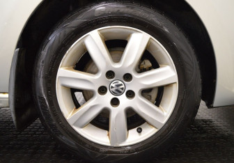 Подержанный автомобиль Volkswagen Polo Sedan 2013 года (9 фото)