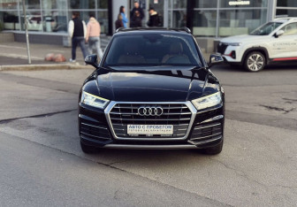 Подержанный автомобиль Audi Q5 2017 года (2 фото)