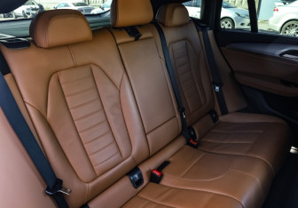 Подержанный автомобиль BMW X4 2020 года (19 фото)