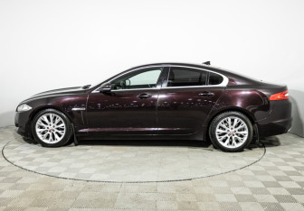 Подержанный автомобиль Jaguar XF Sedan 2015 года (8 фото)