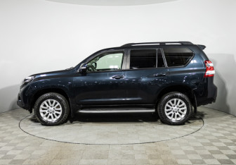 Подержанный автомобиль Toyota Land Cruiser Prado 2015 года (8 фото)