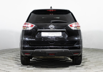 Подержанный автомобиль Nissan X-Trail 2017 года (6 фото)