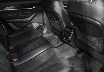 Подержанный автомобиль Geely Monjaro 2024 года (13 фото)