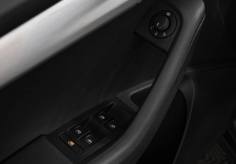 Подержанный автомобиль Skoda Octavia Liftback 2016 года (13 фото)