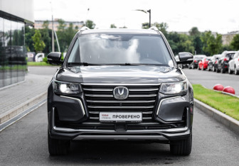 Подержанный автомобиль Changan CS95 2023 года (4 фото)