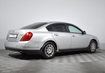 Подержанный автомобиль Nissan Teana 2006 года (5 фото)