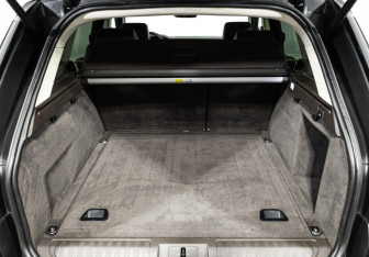 Подержанный автомобиль Land Rover Range Rover Sport 2016 года (25 фото)