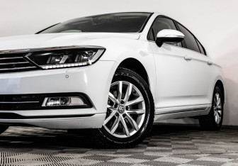 Подержанный автомобиль Volkswagen Passat Sedan 2016 года (3 фото)