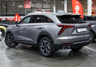 Подержанный автомобиль Haval F7 2025 года (9 фото)