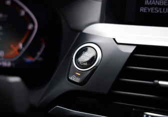 Подержанный автомобиль BMW X4 2019 года (18 фото)