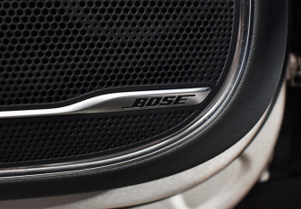 Подержанный автомобиль Hongqi H9 2023 года (18 фото)