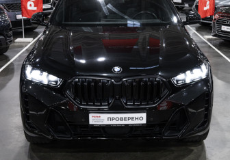 Подержанный автомобиль BMW X6 2023 года (4 фото)