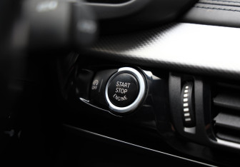 Подержанный автомобиль BMW X6 2018 года (22 фото)