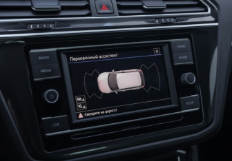 Подержанный автомобиль Volkswagen Tiguan 2018 года (15 фото)