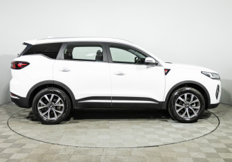 Подержанный автомобиль Chery Tiggo 7 Pro Max 2023 года (4 фото)