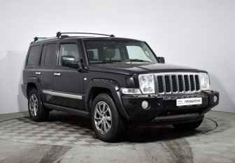 Подержанный автомобиль Jeep Commander 2008 года (3 фото)