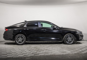 Подержанный автомобиль Kia K5 2021 года (4 фото)