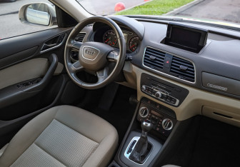 Подержанный автомобиль Audi Q3 2013 года (9 фото)