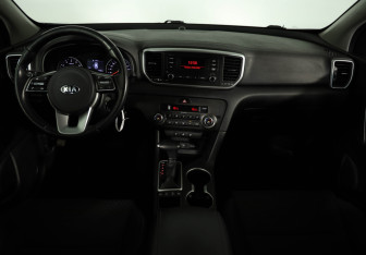 Подержанный автомобиль Kia Sportage 2021 года (9 фото)