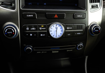 Подержанный автомобиль Hyundai Equus 2012 года (20 фото)