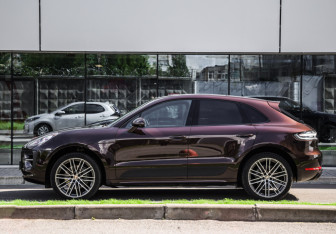 Подержанный автомобиль Porsche Macan 2020 года (9 фото)