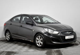 Подержанный автомобиль Hyundai Solaris Sedan 2011 года (3 фото)