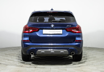 Подержанный автомобиль BMW X3 2018 года (6 фото)