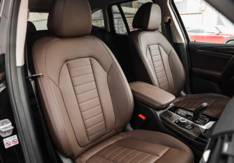 Подержанный автомобиль BMW X3 2020 года (29 фото)