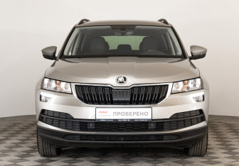 Подержанный автомобиль Skoda Karoq 2020 года (2 фото)