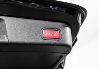 Подержанный автомобиль Mercedes-Benz GLE 2017 года (19 фото)