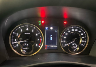 Подержанный автомобиль Toyota Alphard 2021 года (9 фото)