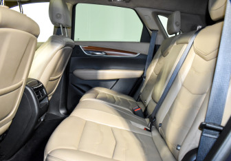 Подержанный автомобиль Cadillac XT5 2019 года (12 фото)