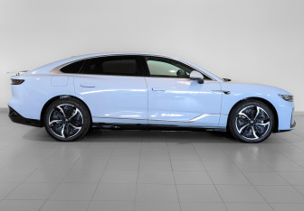 Новый Voyah Passion 2023 (4 фото)