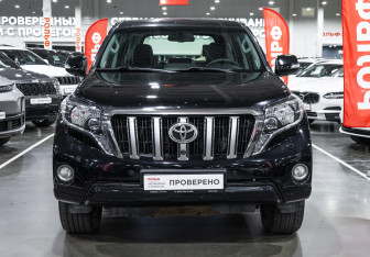 Подержанный автомобиль Toyota Land Cruiser Prado 2013 года (3 фото)