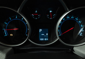 Подержанный автомобиль Chevrolet Cruze Sedan 2013 года (12 фото)