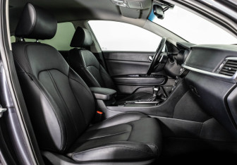 Подержанный автомобиль Kia Optima Sedan 2019 года (22 фото)